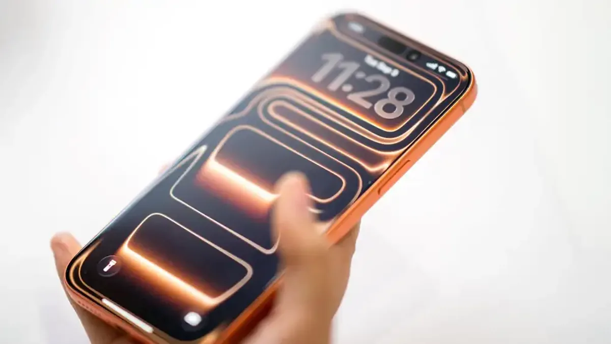 iPhone 18 Pro Max — Apple Reduce cu 20% Costul Display-ului: M16, LTPO+ și Impact Reparații
