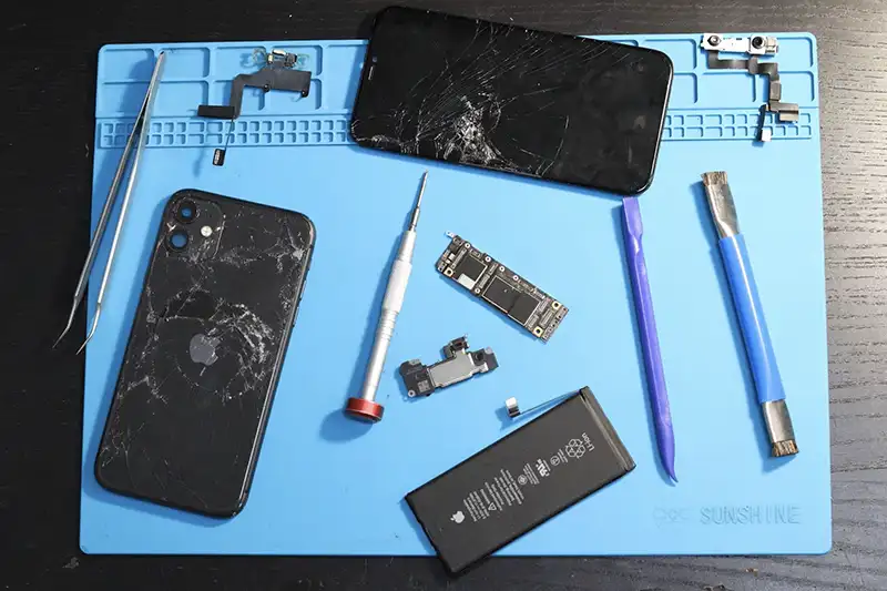 Reparație profesională iPhone realizată de tehnicieni specializați Apple