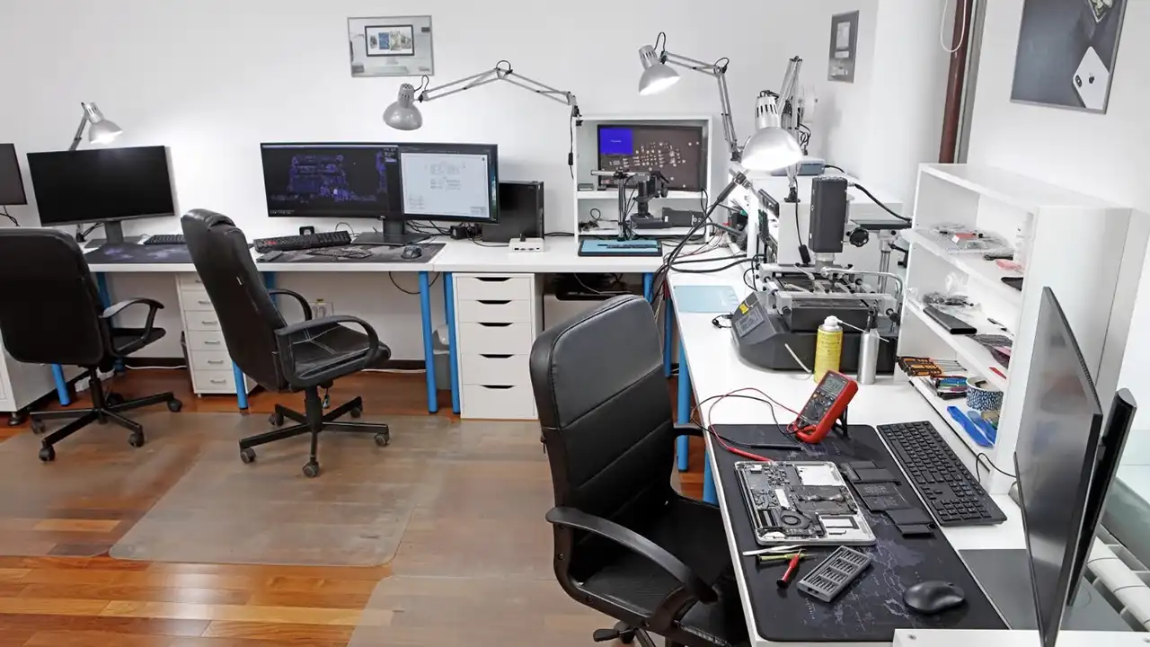 Testare completă MacBook după reparație — macOS, True Tone, baterie
